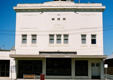 Horsham-Theatre-cinema_Nico-x.