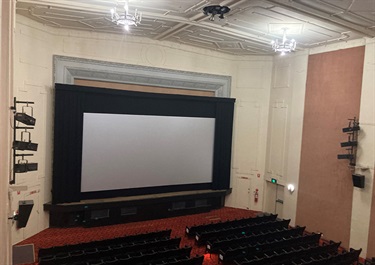 Horsham-Theatre-cinema-stage