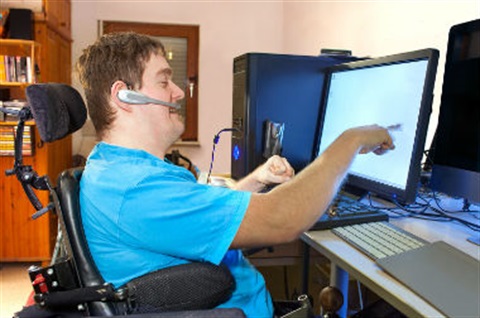 Man-with-disability-using-computer.jpg