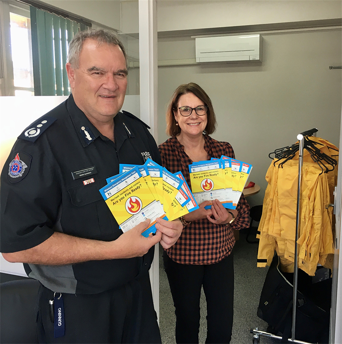CFA assistant chief fire officer Mark Gunning and Sue Frankham Wartook Fire Ready Guide (web).png