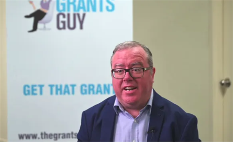 Keith Whelan The Grants Guy.png