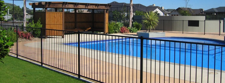 Pool_fence_inspection_in_sunshine_coast.jpg